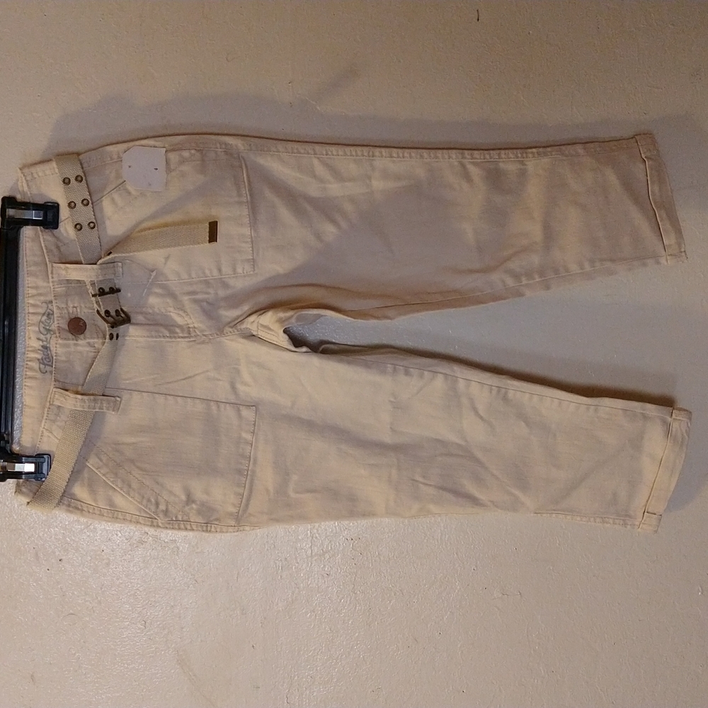Faded glory Capri size 4